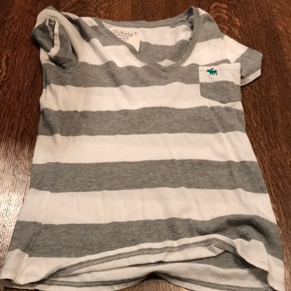 Tops - Picture 5 of 7